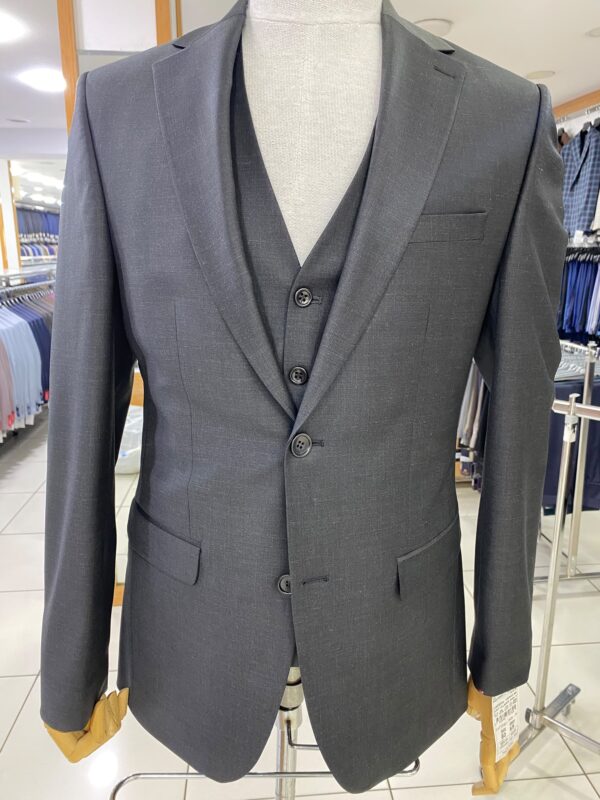 High-End Quality 3-Piece Men's Suit